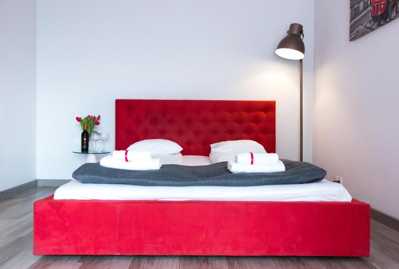 Pcd Aparthotel Ochota Varsó Kültér fotó
