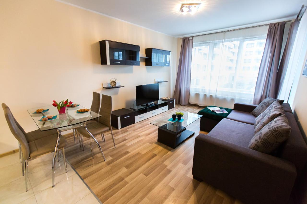Pcd Aparthotel Ochota Varsó Kültér fotó
