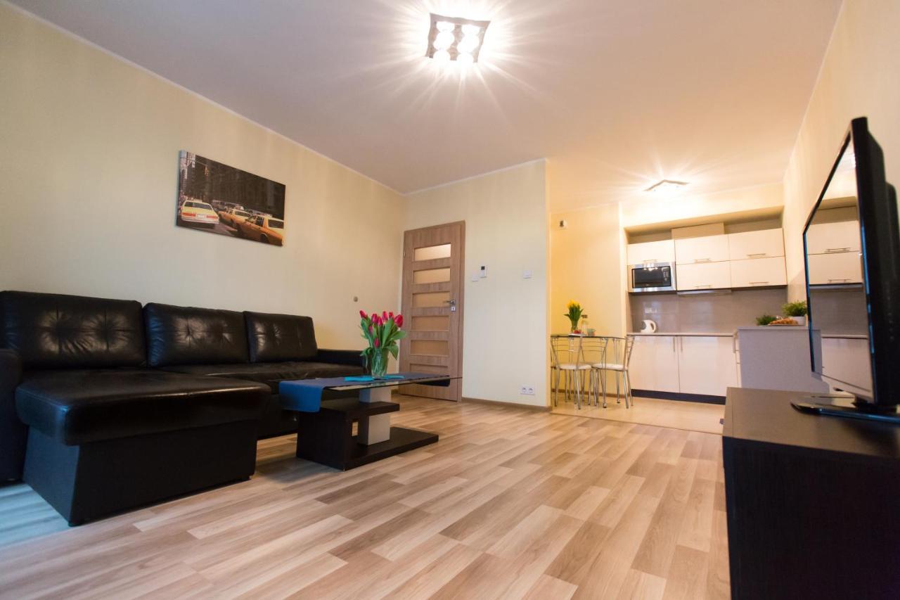 Pcd Aparthotel Ochota Varsó Kültér fotó