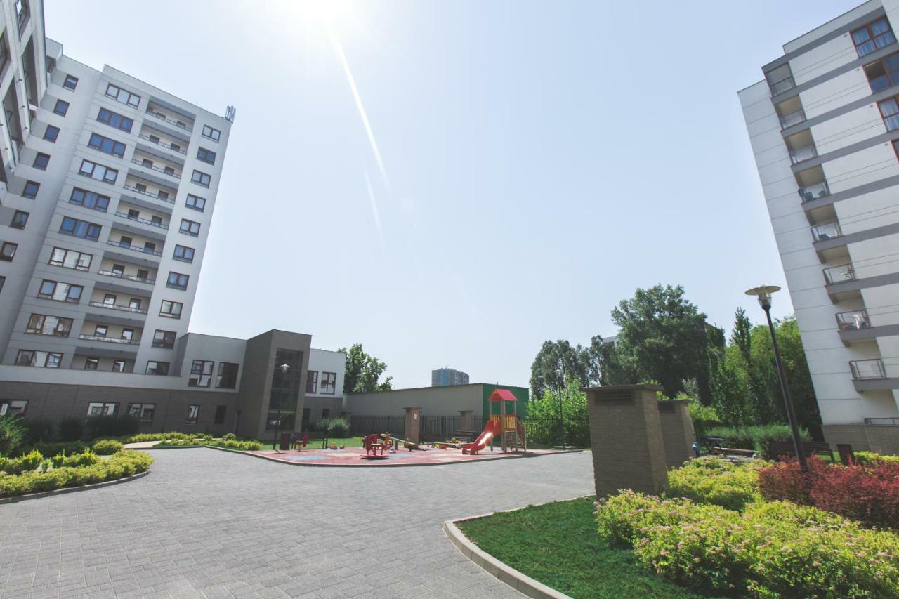 Pcd Aparthotel Ochota Varsó Kültér fotó