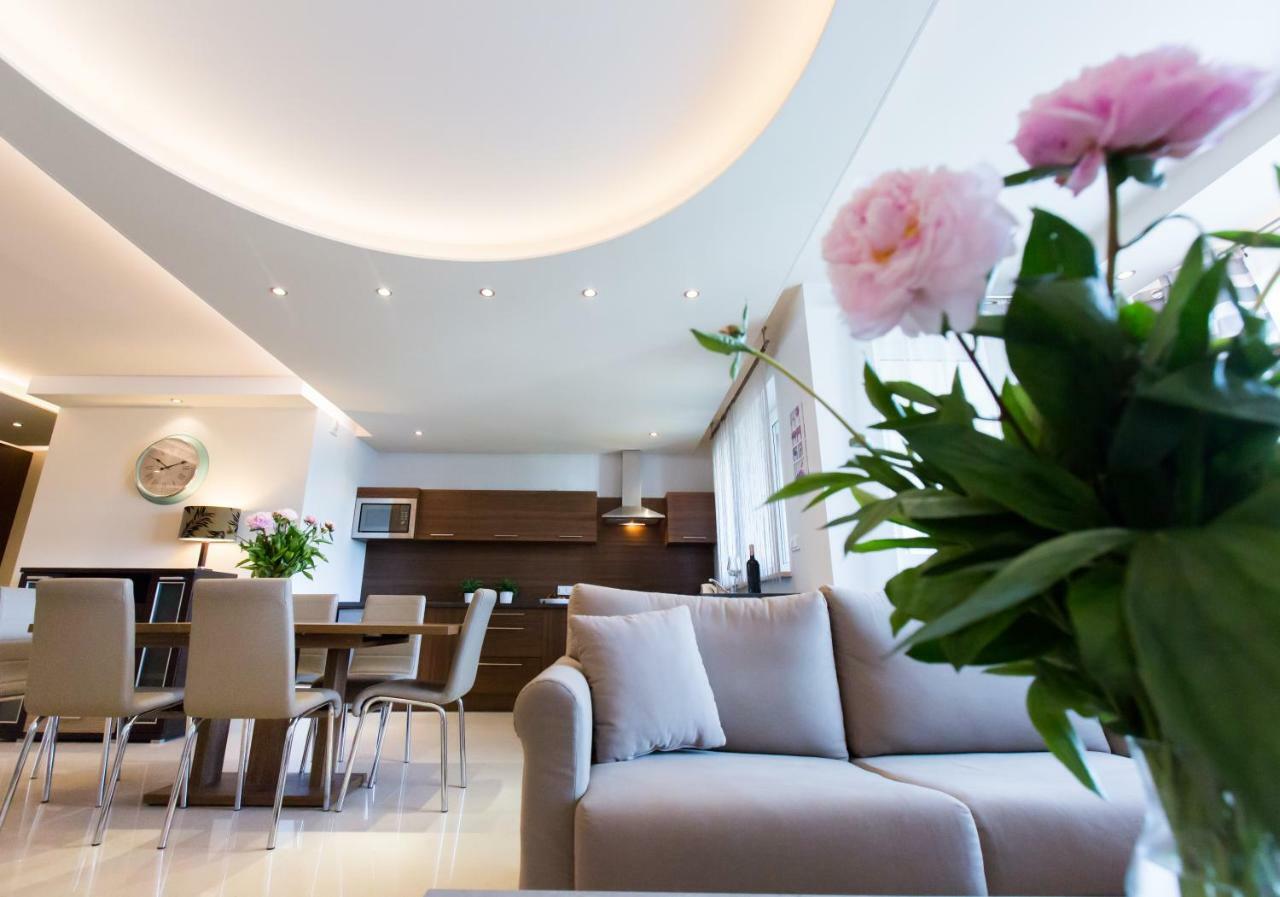 Pcd Aparthotel Ochota Varsó Kültér fotó