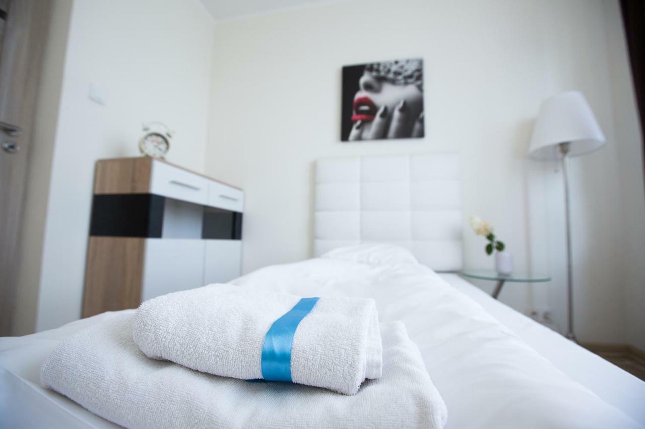 Pcd Aparthotel Ochota Varsó Kültér fotó
